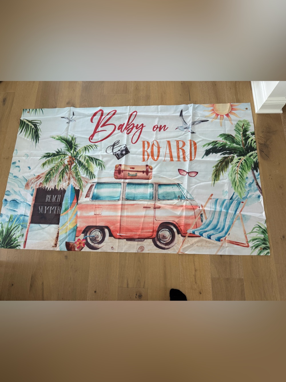 “Baby on board” baby shower decor